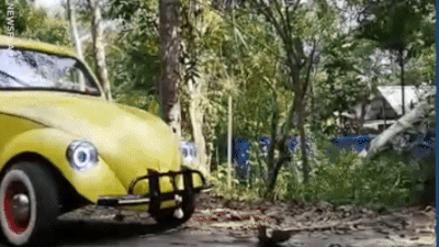 В Индии механик собрал VW Beetle из старого хлама только по фотографиям