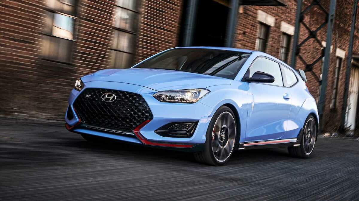 Асимметричный хот-хэтч Hyundai получил роботизированную коробку и стал быстрее