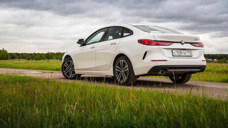Единица с хвостиком: подробный тест BMW 218i Gran Coupe
