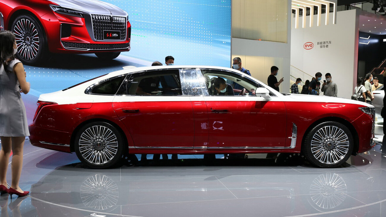 «Китайский Аурус» Hongqi H9 получил длиннобазную версию
