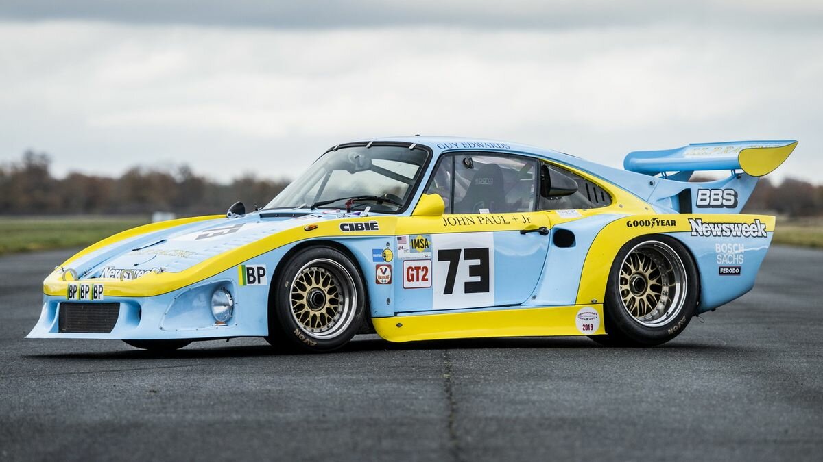На торги выставили легендарный гоночный Porsche — он почти выиграл «24 часа Ле-Мана»