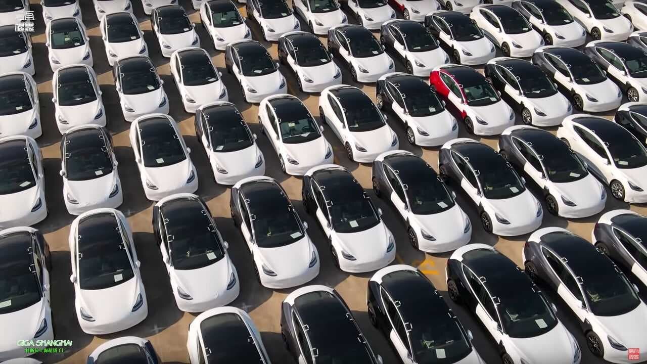 Электрокар Tesla Model 3 взорвался в Китае, когда просто стоял в гараже