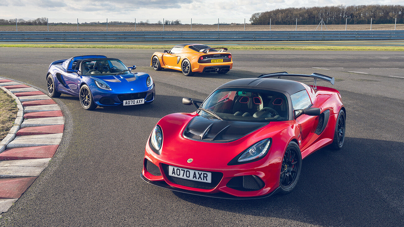 Карбоновый обвес и титановый выхлоп — как выглядят прощальные Lotus Elise и Exige