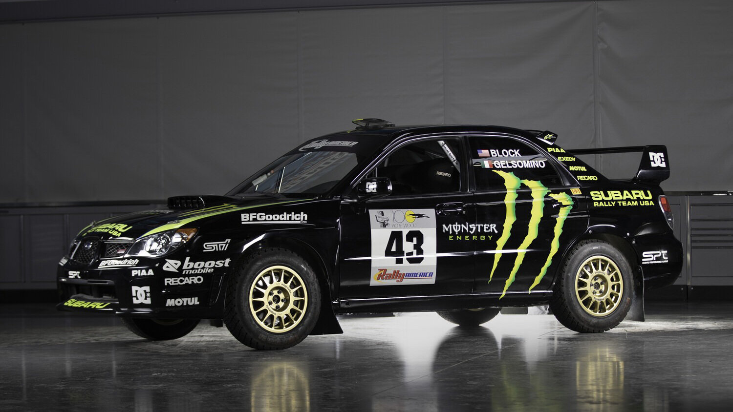 На продажу выставлена очень злая WRX STi: на ней прыгал Кен Блок