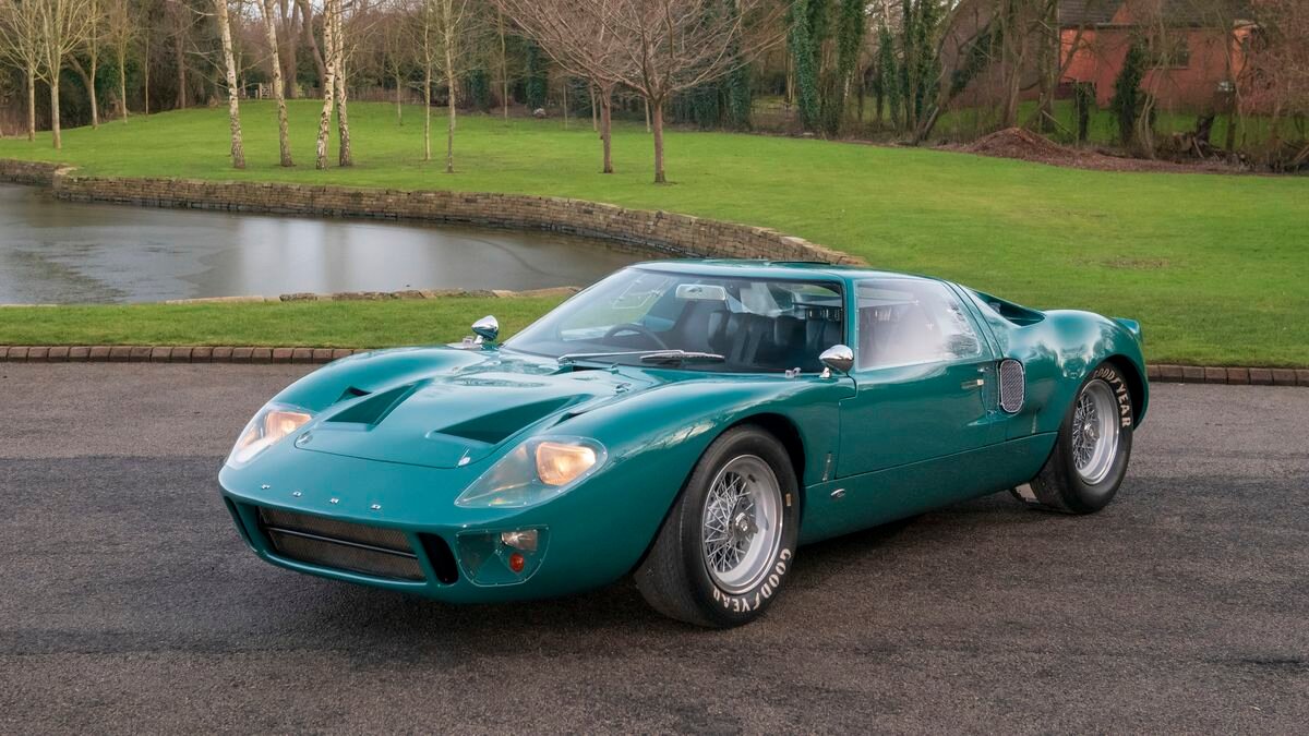 На продажу выставлен редкий 55-летний Ford GT40 в состоянии нового. Таких было всего 30