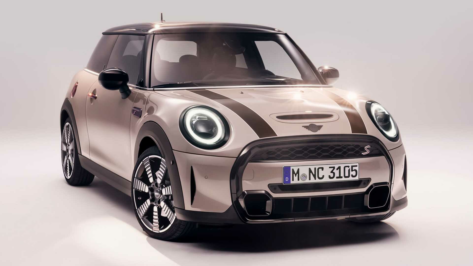 В России стартовали продажи обновлённых хэтчбеков MINI