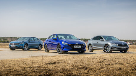 Штучный товар. Новый седан Hyundai Elantra против Skoda Octavia и VW Jetta