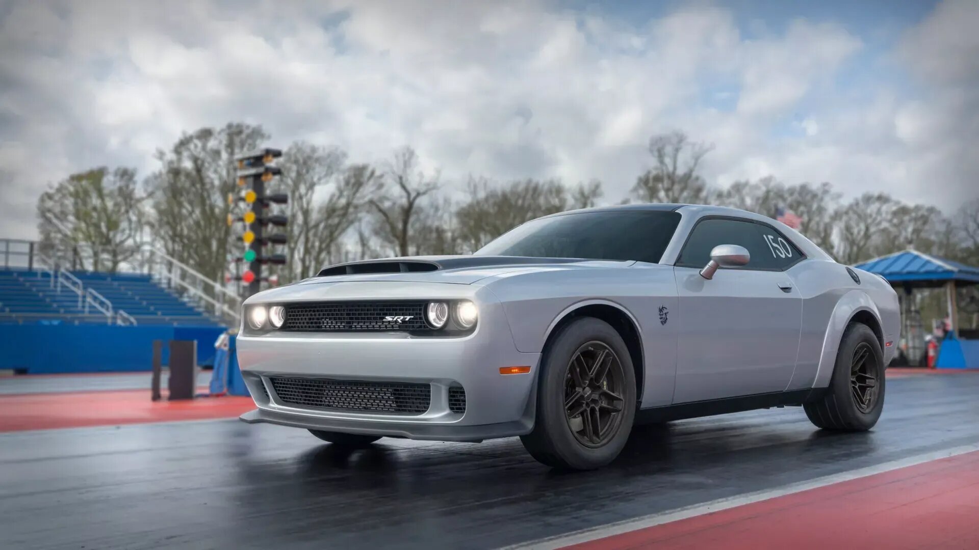 Дилеры в США взвинтили цены на прощальный Dodge Challenger — накрутка достигает 250 тысяч долларов