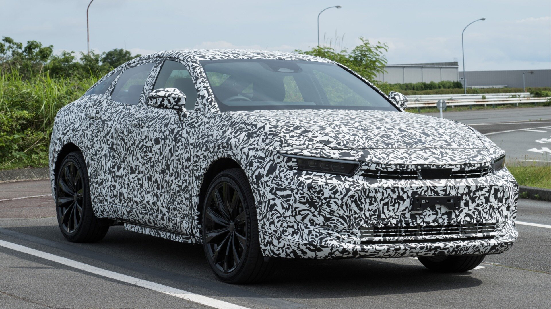 Электрокары Toyota станут супердальнобойными за счёт новых батарей