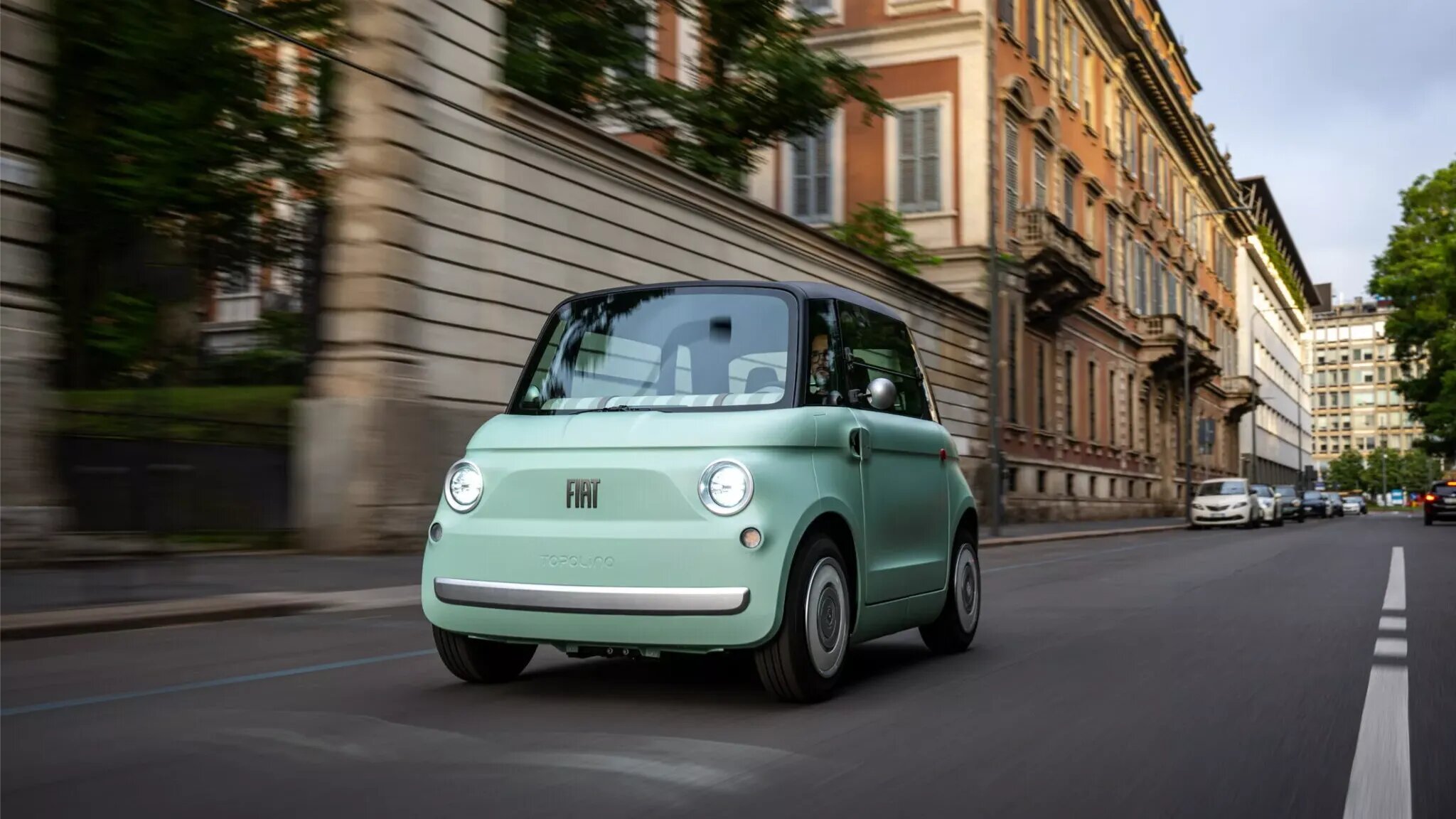 Новый микрокар Fiat Topolino получил тканевую крышу и встроенный вентилятор