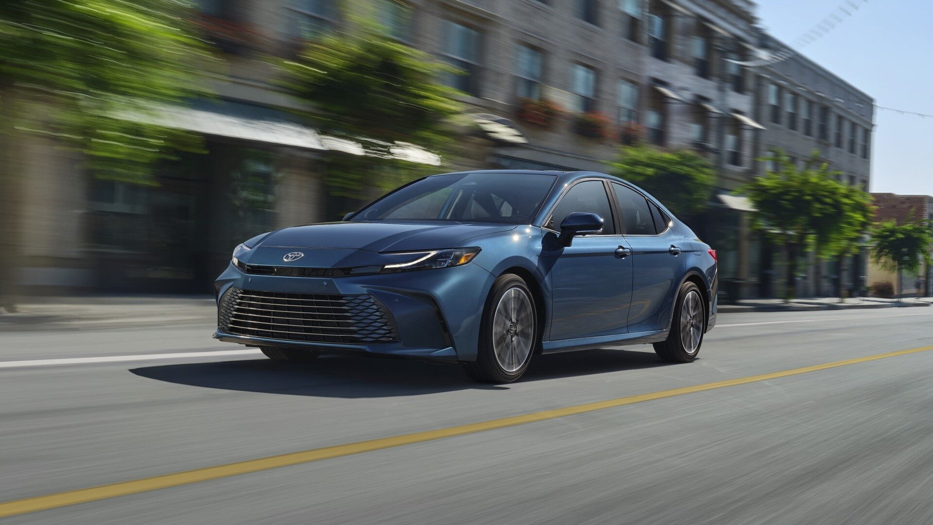 Toyota начнёт продавать в Японии автомобили, собранные в США