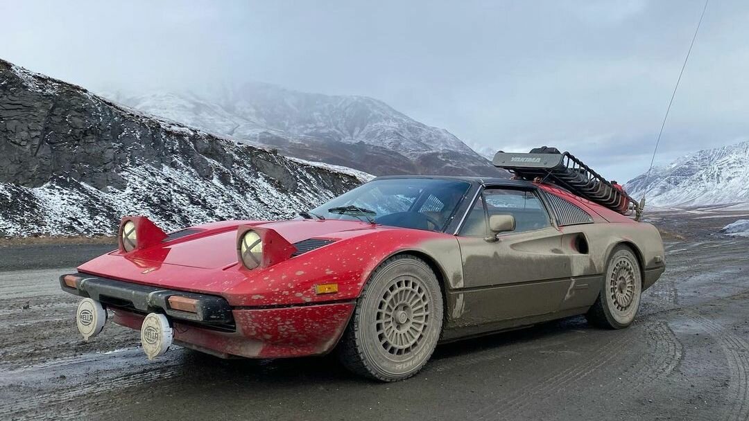 Посмотрите на крутую старую Ferrari, которую используют для путешествий