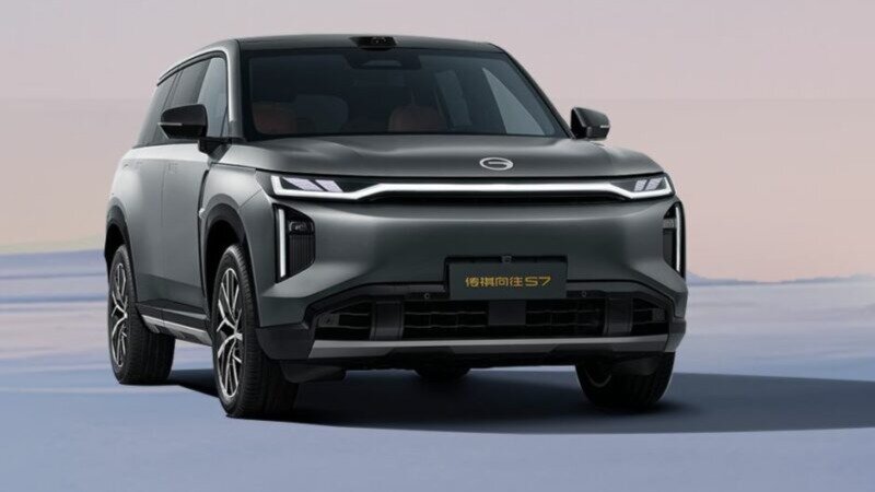 Гибридный GAC Trumpchi S7 оценили в Китае дешевле российского GS8