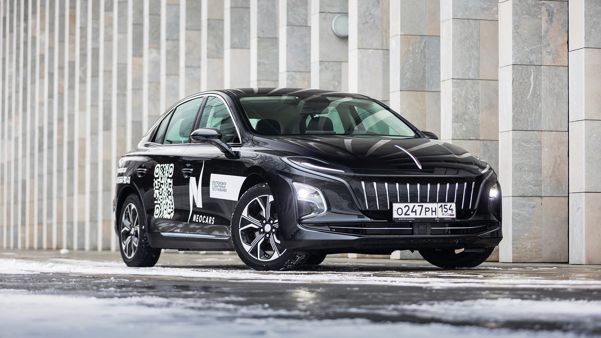 Тест самого доступного седана Hongqi, который должен заменить Toyota Camry