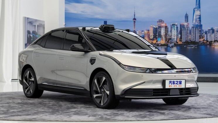 Китайская компания WM Motors представила электроседан с автопилотом 4-го уровня