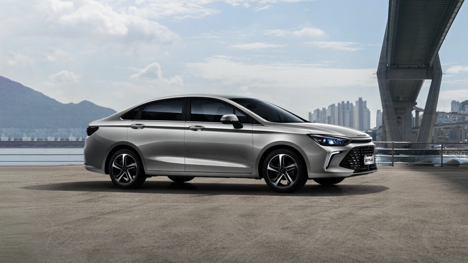 Седан BAIC U5 Plus получил в России версию на газе