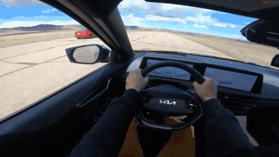Tesla Model 3 Performance и Kia EV6 GT победили друг друга в дрэге