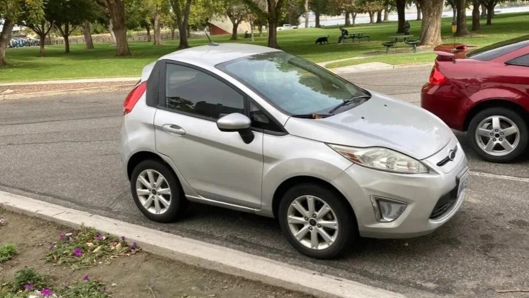 В США нашли ультракороткую Ford Fiesta