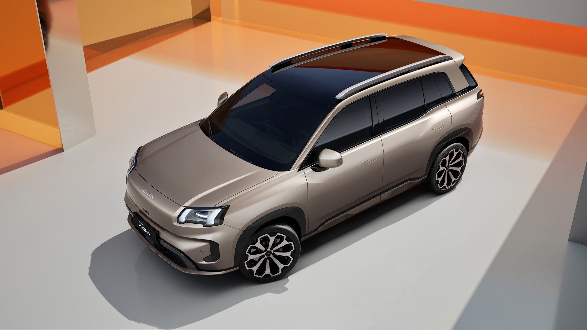 Назван состав комплектаций электрокроссовера GAC Aion V для России