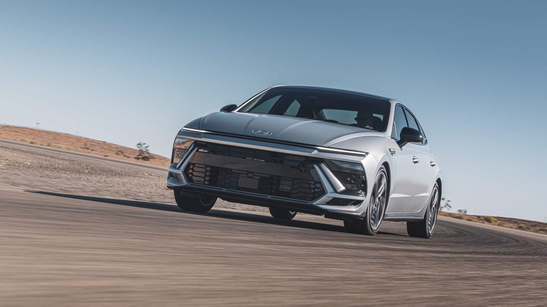 Hyundai Sonata стала полноприводной