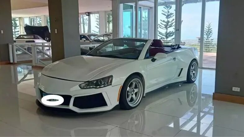 Старый Mitsubishi Eclipse стилизовали под Chevrolet Corvette и выставили на продажу