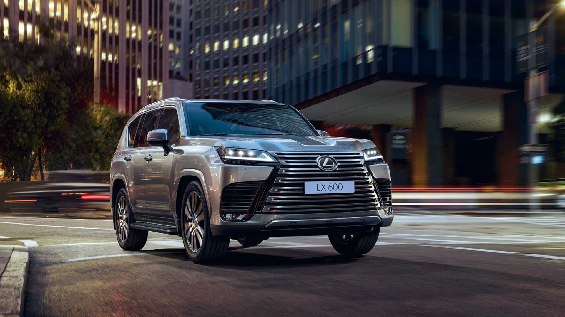 Toyota Land Cruiser 300 и Lexus LX600 пропали из продажи как минимум на год