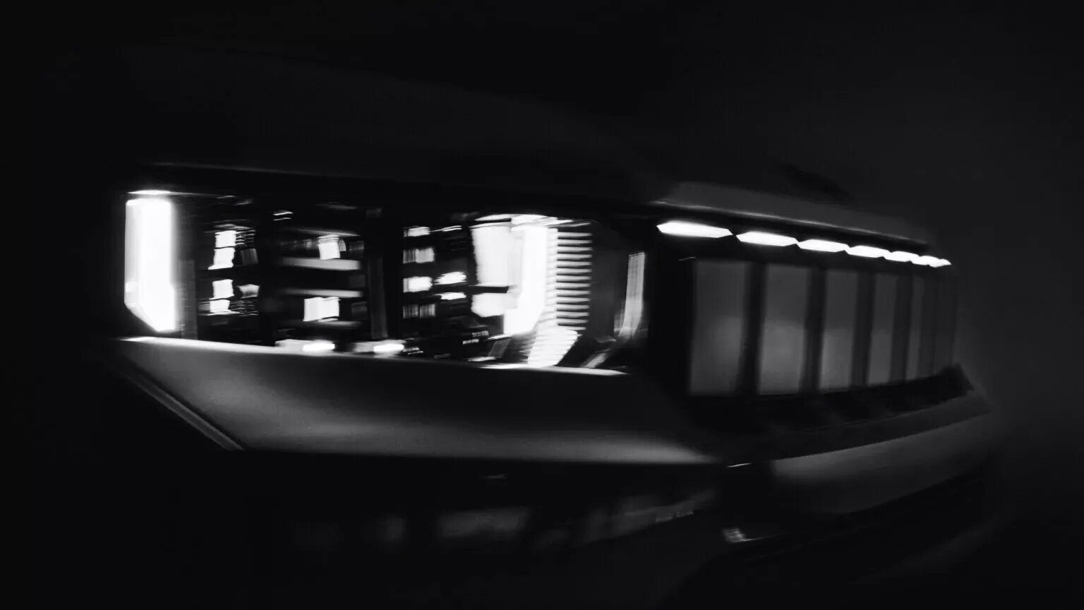 Рассекречены оптика и решётка радиатора нового Jeep Compass