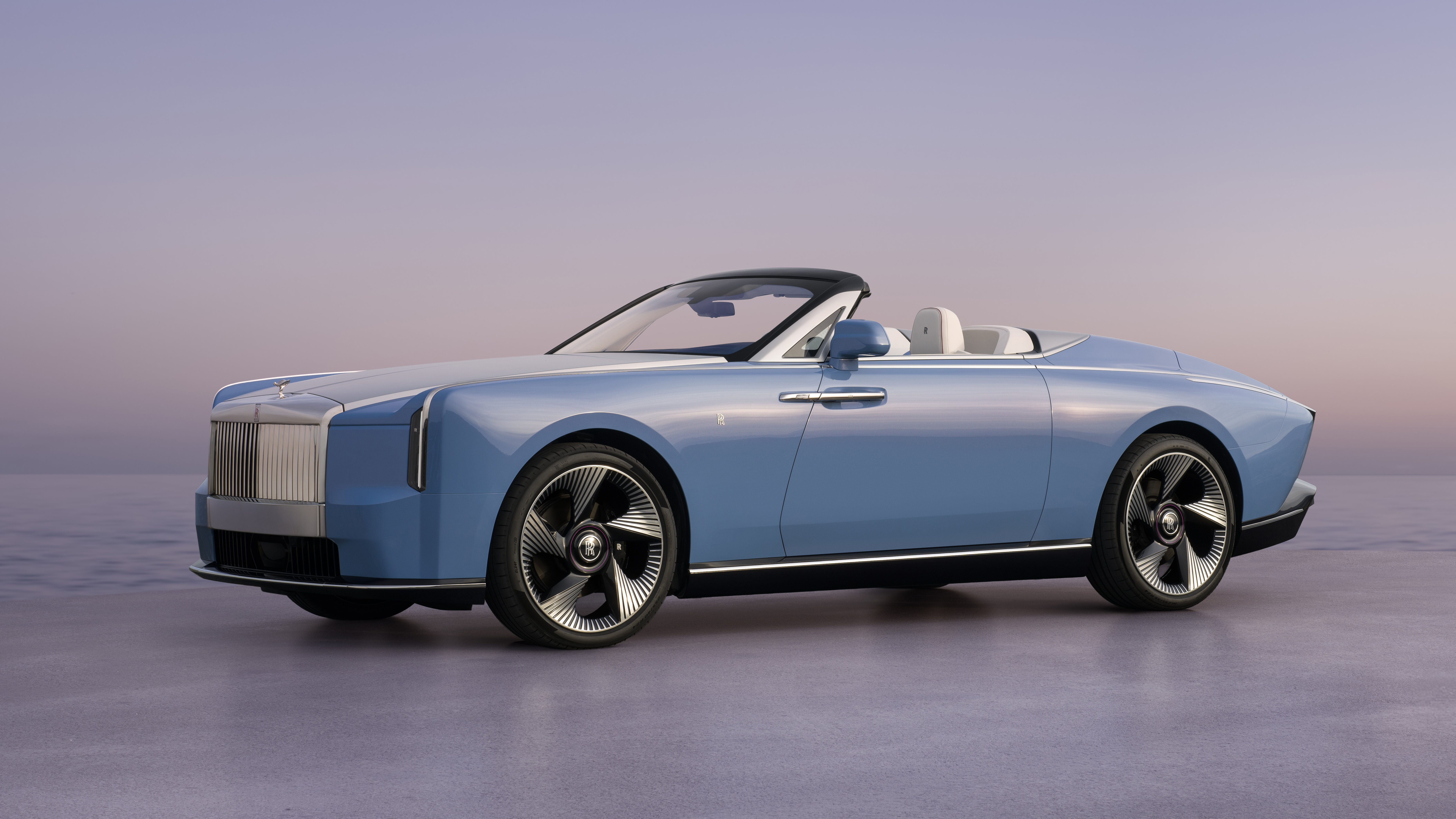 Rolls-Royce представил лимитированный электрокар Project Nightingale с «авторским» кузовом