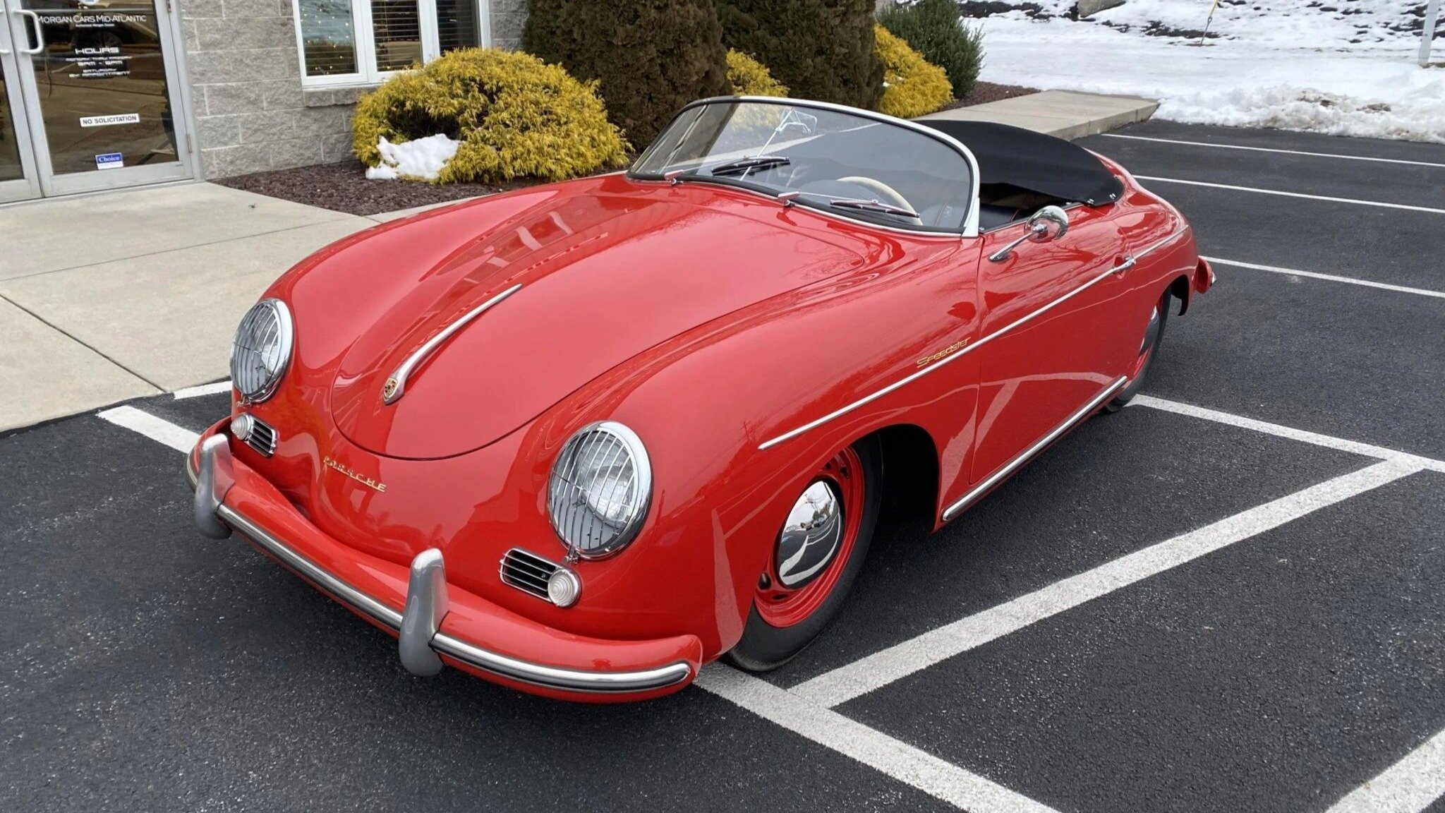 За идеально восстановленный Porsche из 1950-х заплатили 321 500 долларов