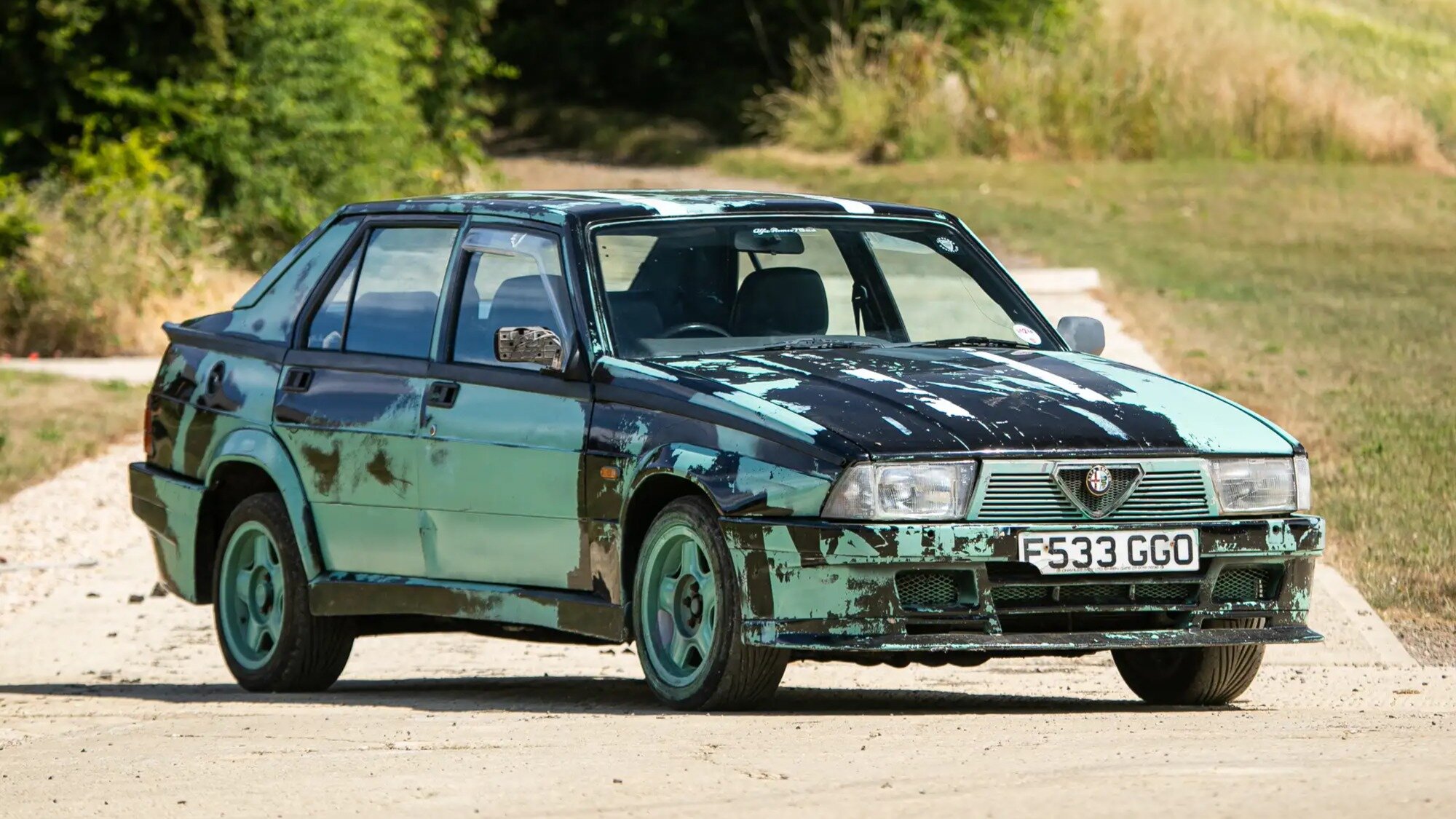 Потрёпанную Alfa Romeo 75, которую водил Джереми Кларксон, пустят с молотка