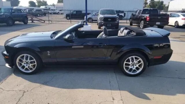 Американский дилер Ford продаёт новый Shelby GT500 Mustang, выпущенный 16 лет назад