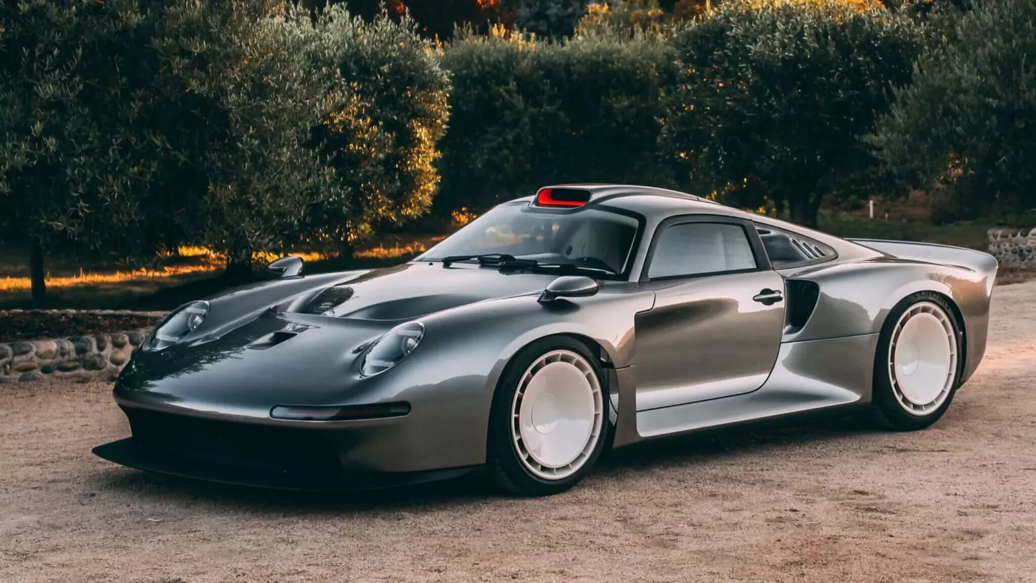 Британцы представили спорткар Tuthill GT One: стиль 911 GT1 и всего 22 экземпляра на весь мир