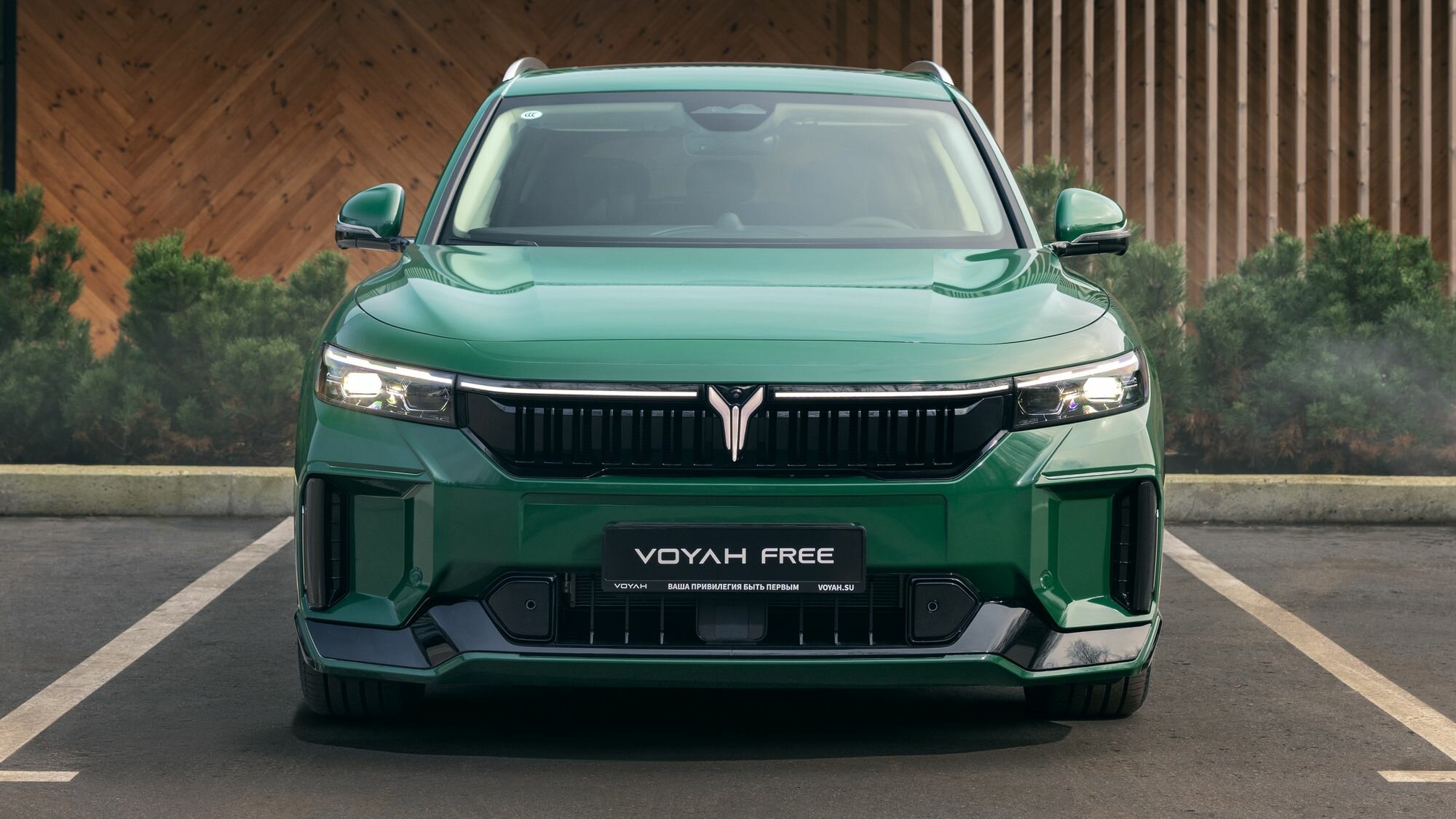 Начались продажи дальнобойного гибридного кроссовера Voyah Free в исполнении Sport Edition