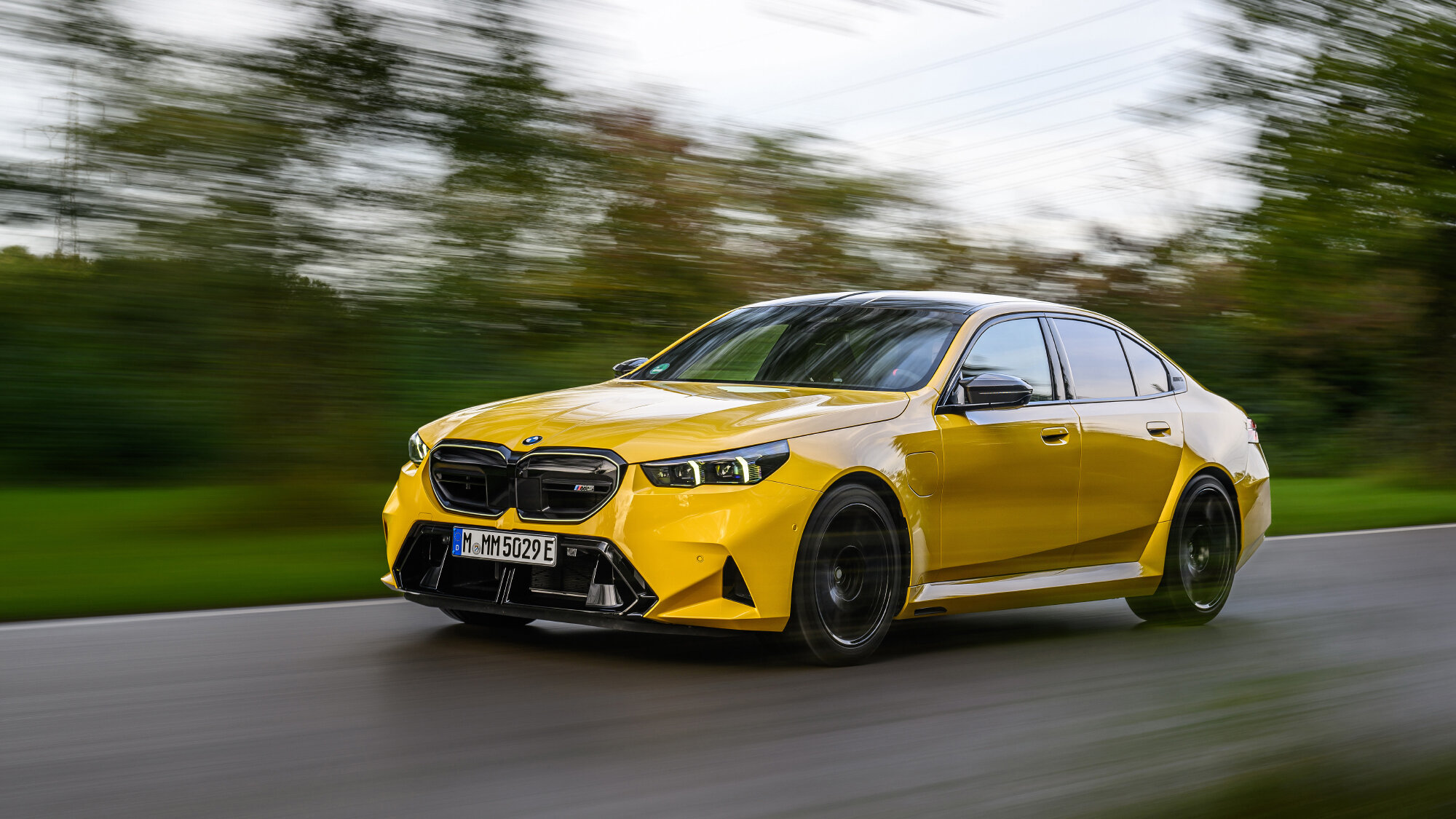 Всё ещё живы: какие автобренды не собираются отказываться от моторов V8