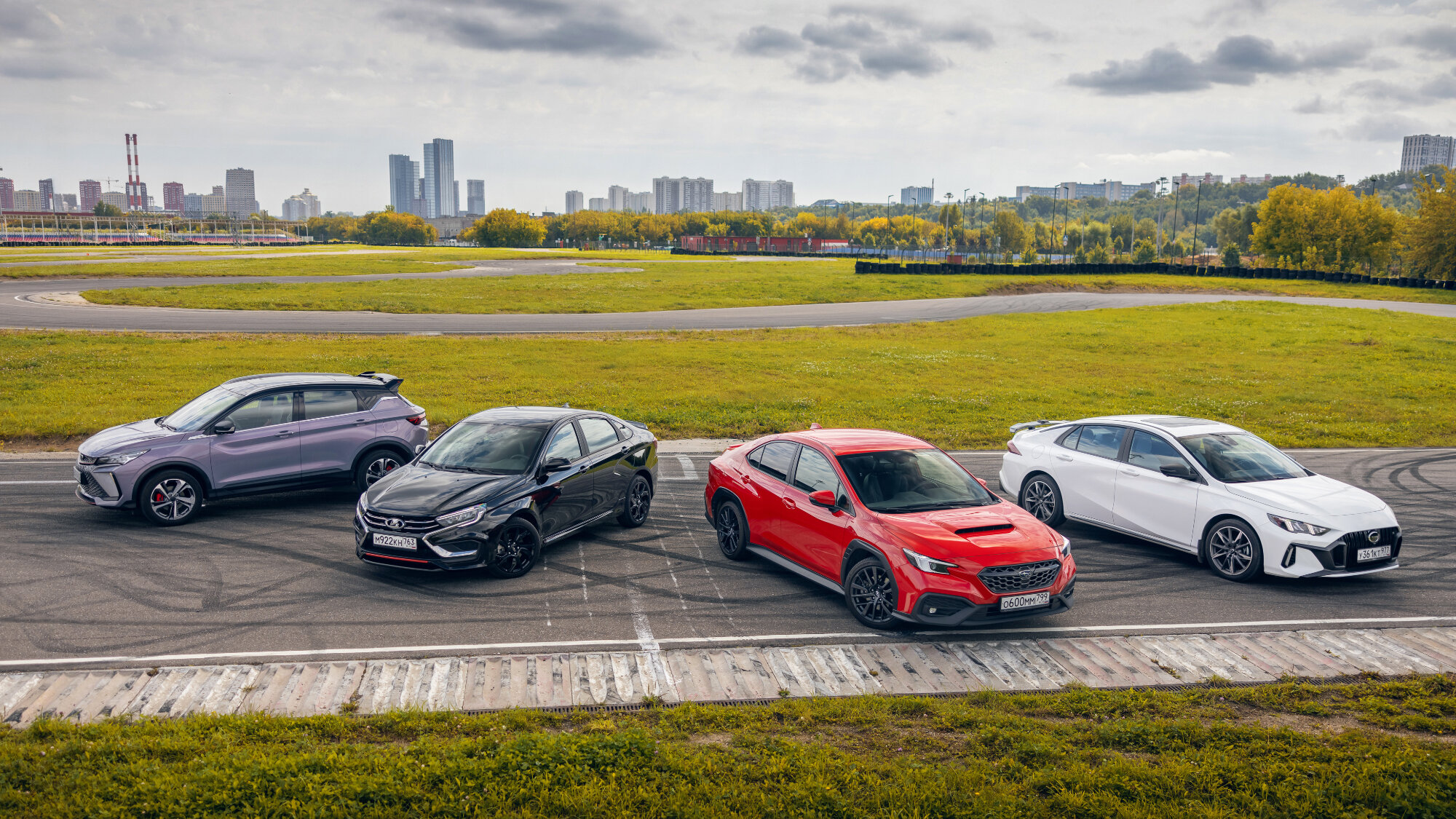 На эмоциях: Subaru WRX против Лады и резвых «китайцев» на гоночном треке