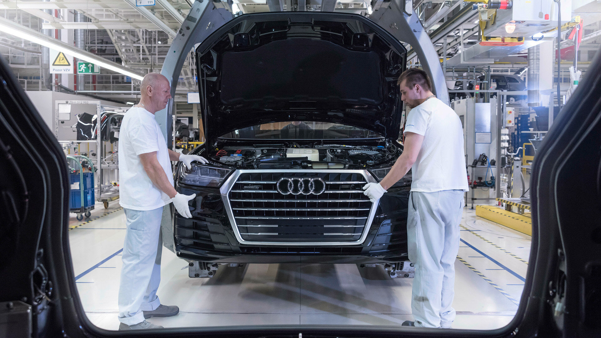 Марка Audi подтвердила скорый выход самого большого кроссовера с ДВС