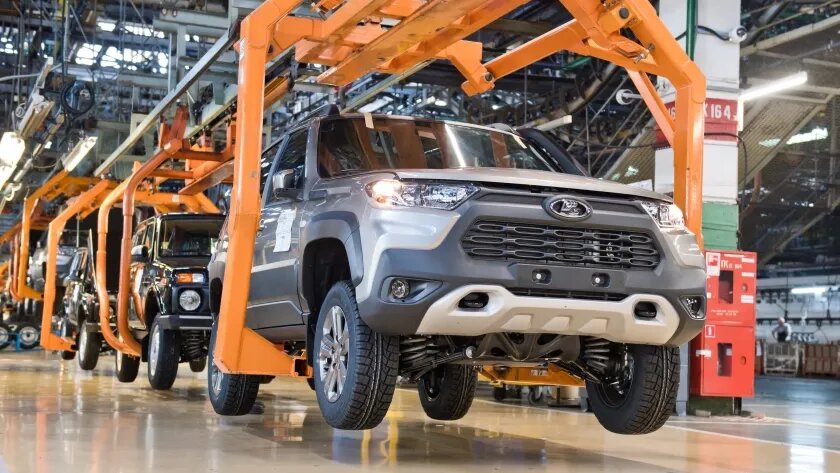АвтоВАЗ предупредил о росте цен на Lada ниже уровня инфляции в новом году
