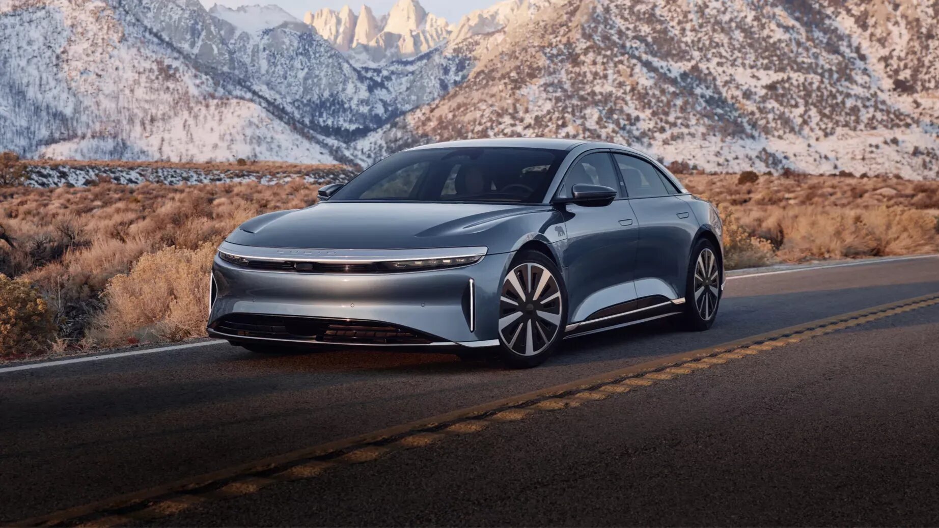 1050-сильный электрокар Lucid Air подешевел на 12 400 долларов