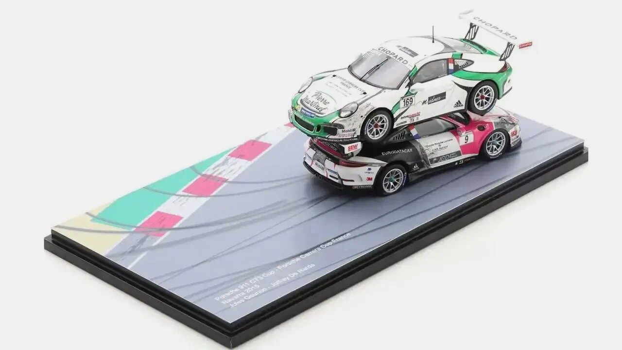 Одну из самых курьёзных аварий в автоспорте увековечили в масштабе 1:43
