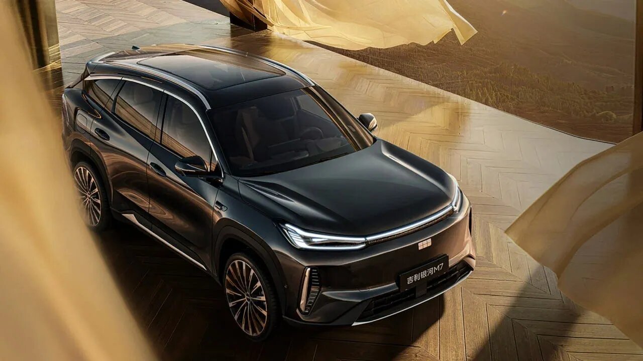 Geely официально представила дальнобойный гибридный кроссовер Galaxy M7