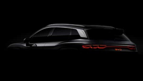 К электрическому кроссоверу BYD Song L присоединится одноимённый гибрид с другим дизайном