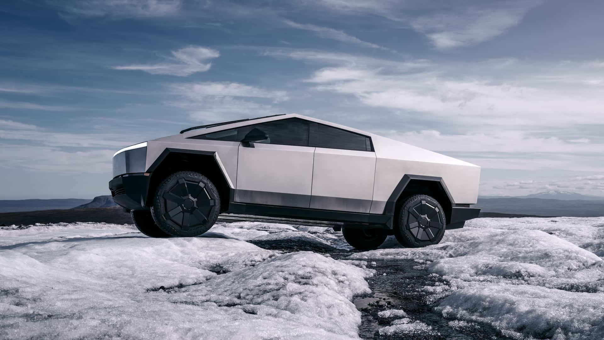Представлен серийный пикап Tesla Cybertruck: 845 сил, 547 км автономности и цена от 61 тысячи долларов