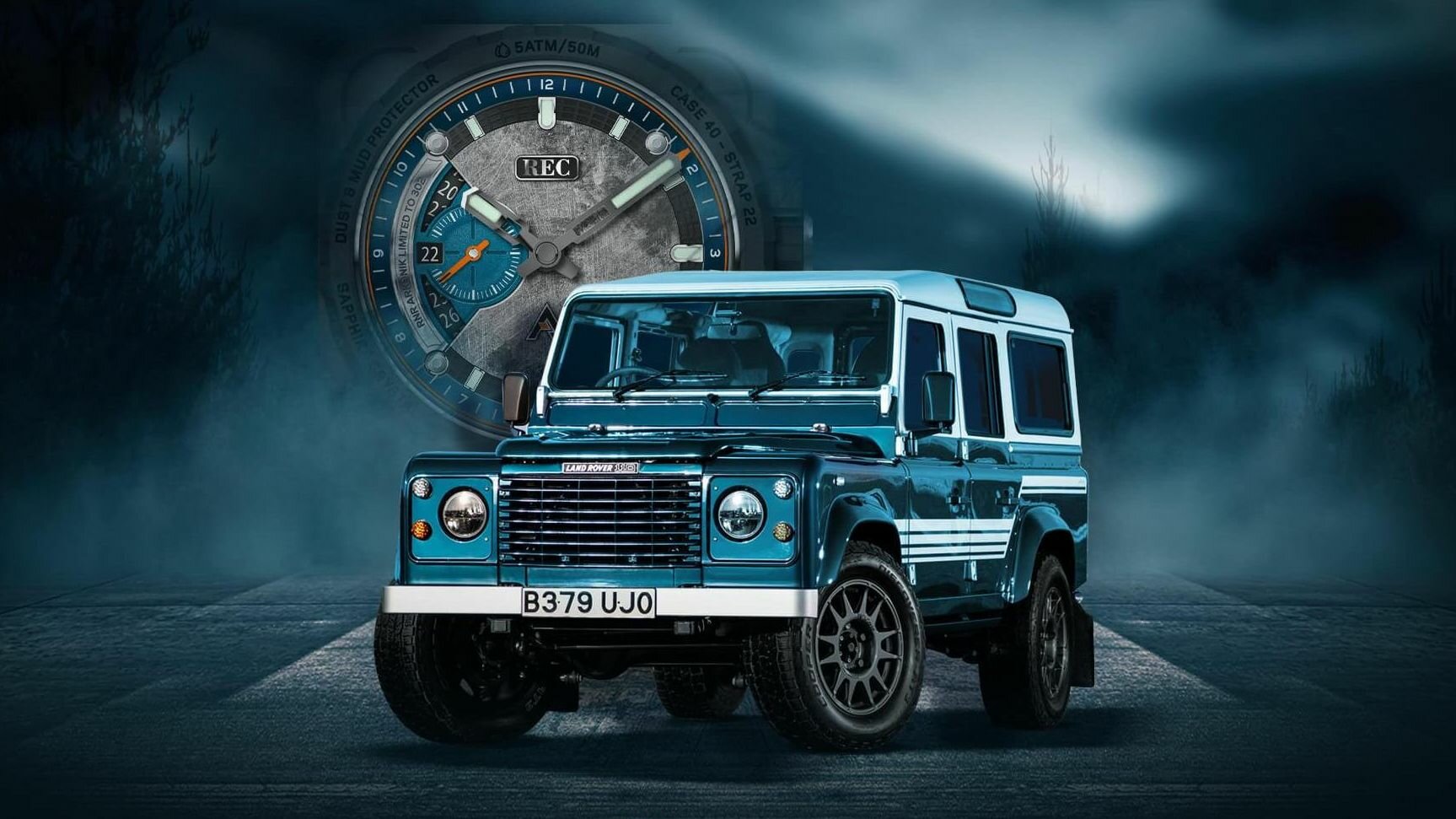 Реставраторы сделали наручные часы из двери старого Land Rover Defender