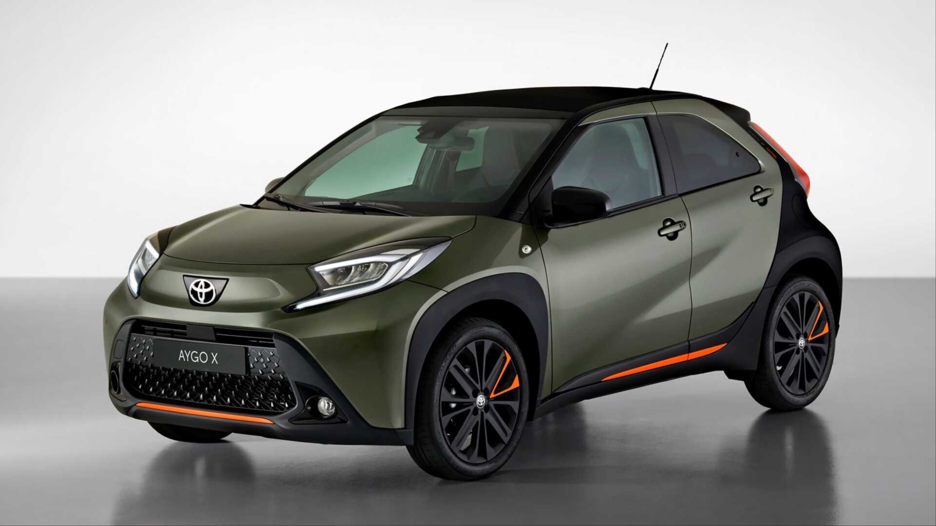 Toyota представила ультракомпактный кроссовер Aygo X