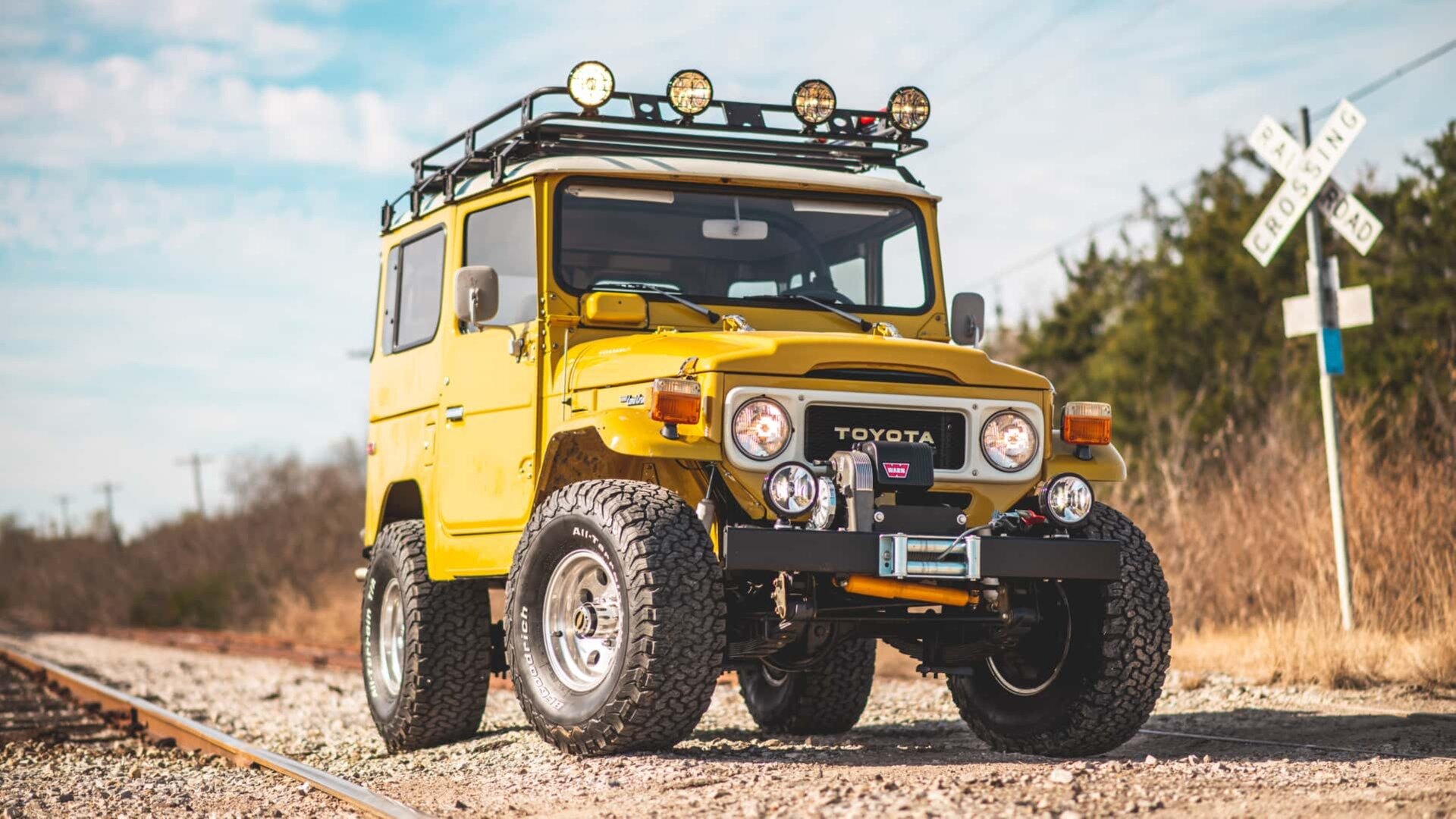Классический внедорожник Toyota FJ доработали двигателем V8 от Chevrolet Corvette