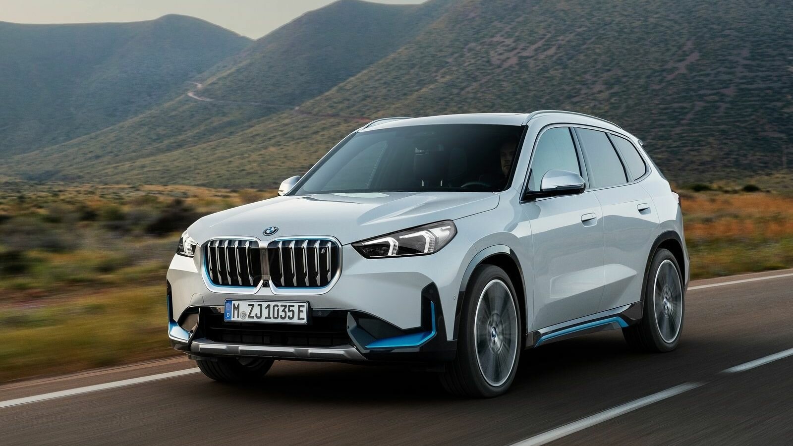 Электрокроссовер BMW iX1 представлен официально: 313 сил и год бесплатной зарядки