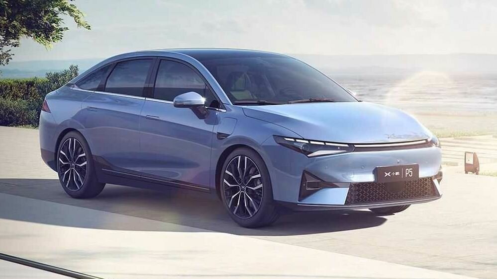 Электрокар XPeng P5 в Китае оценили на треть дешевле, чем Tesla Model 3