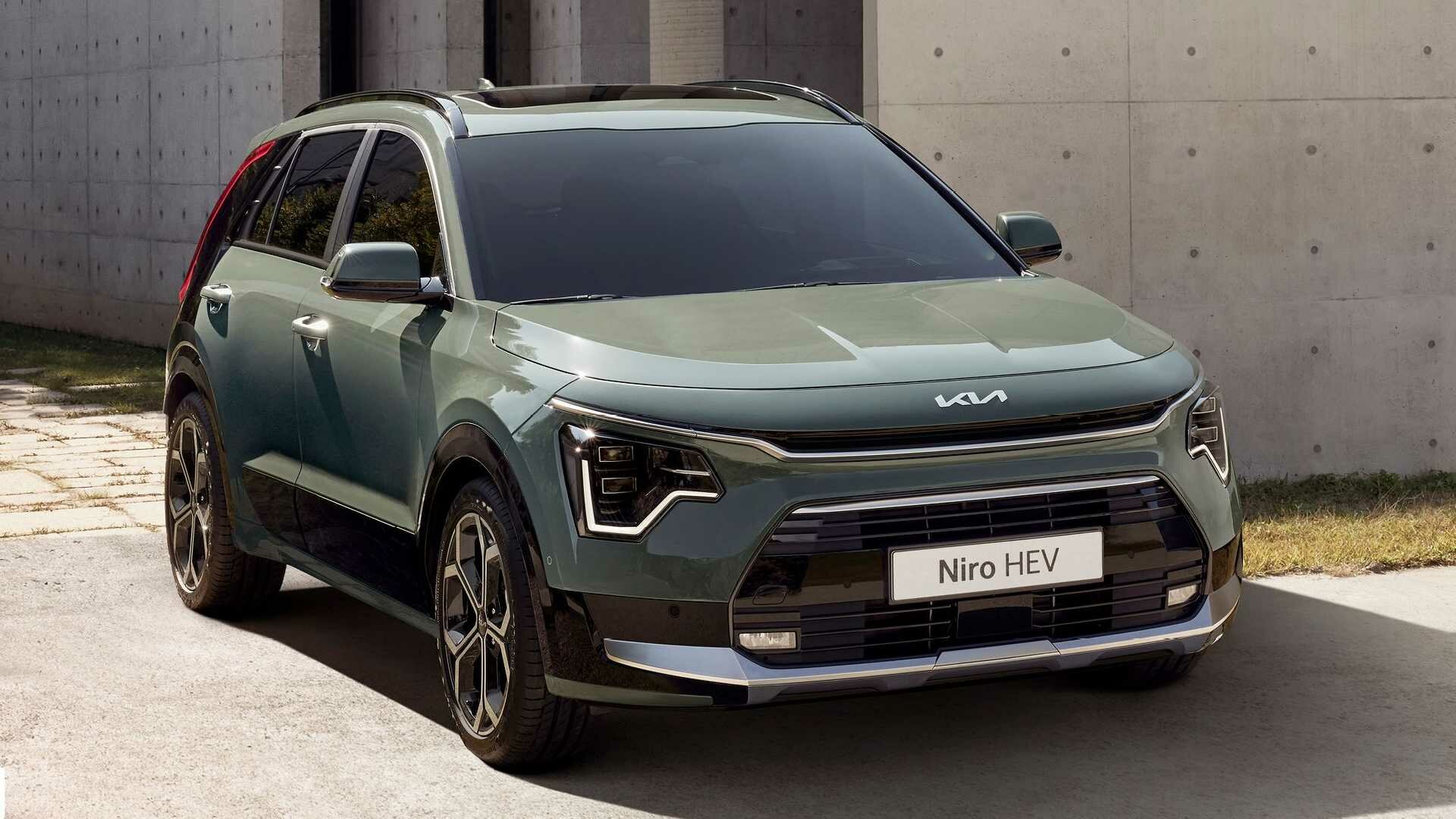 Новый Kia Niro: эвкалиптовые сиденья, потолок из обоев и «дворовой режим»