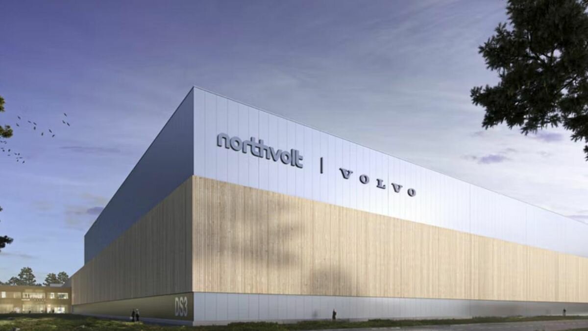 Volvo построит огромную фабрику по производству аккумуляторов в Швеции
