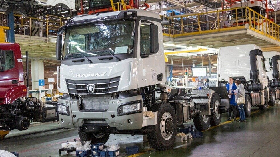 КамАЗ продолжил сборку грузовиков с кабинами Mercedes-Benz